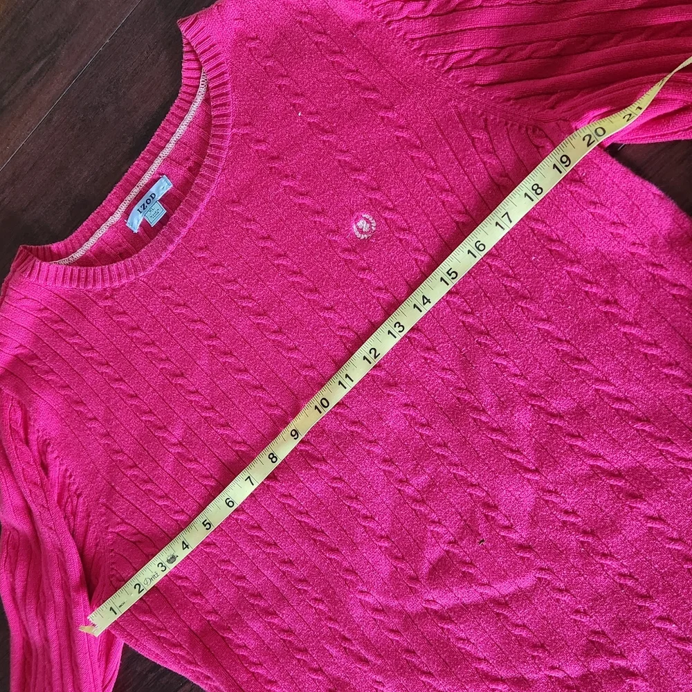 IZOD PINK LOGO SWEATER ✨️💕
